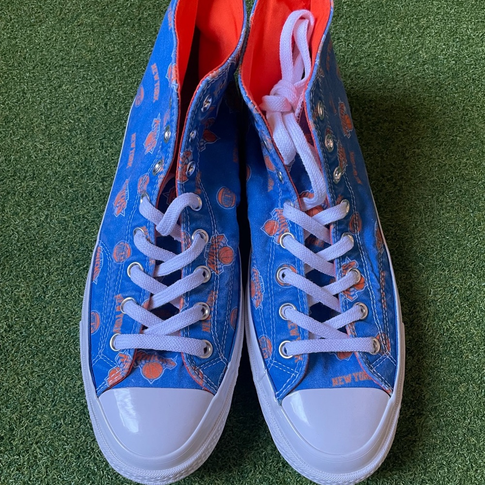 Brand New Converse New York Knicks NBA Men’s Chuck Taylor Sneakers - Picture 2 of 8